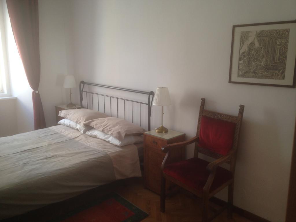 Lo Studio Di Joyce Trieste Bagian luar foto